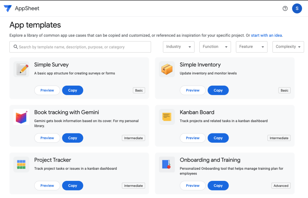Interfejs platformy AppSheet do tworzenia aplikacji w modelu no-code (bez pisania kodu)